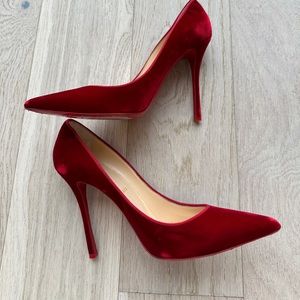 CHRISTIAN LOUBOUTIN Decoltish Velvet Pump in Rosso Red 100mm Size 38 Point Toe